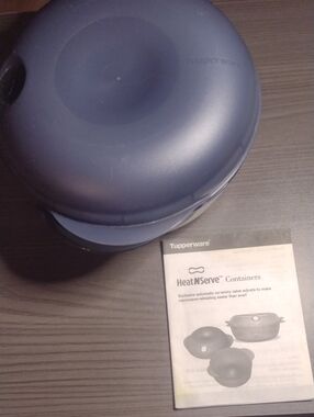 Tupperware Heat N Serve Set in Blue